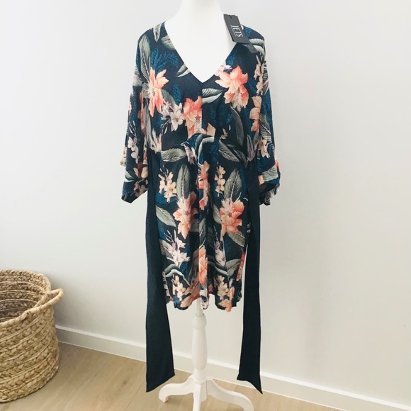 JETS size S Serendipity kaftan/cover up, tropical print on blue background BNWT - Picture 12 of 12